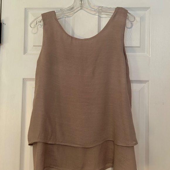 Tan ruffled shirt - Picture 2 of 2